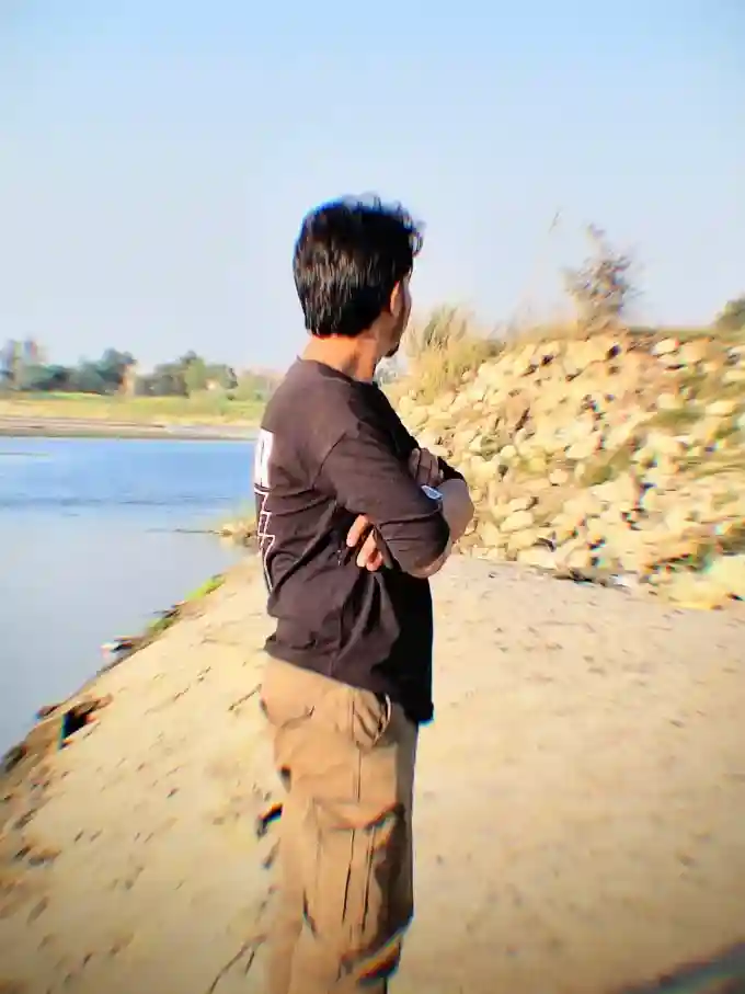 Sunset background stylish photo of Khadus Kashyap