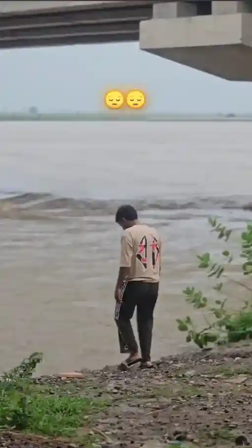 Group attitude pose featuring Khadus Kashyap Bidoliya