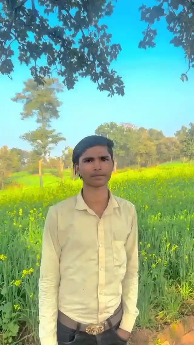 Sanny Kashyap in casual jeans and top outfit for everyday fashion look