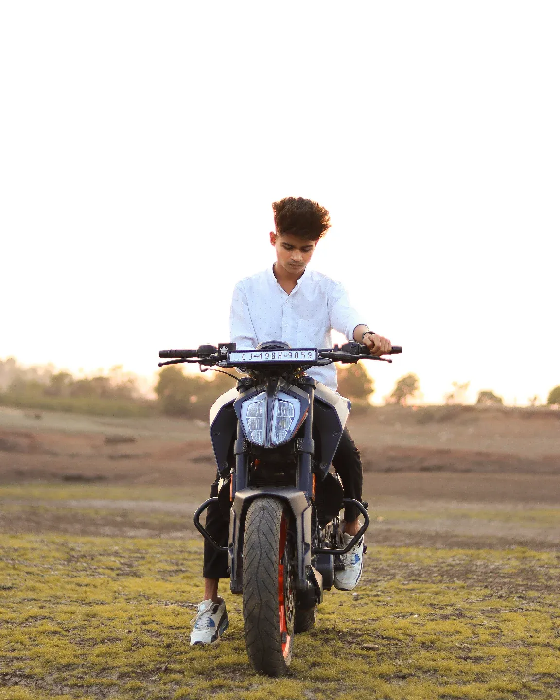 Relaxed pose against historic Panjim architecture
