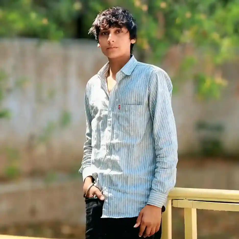 Casual Look Photo