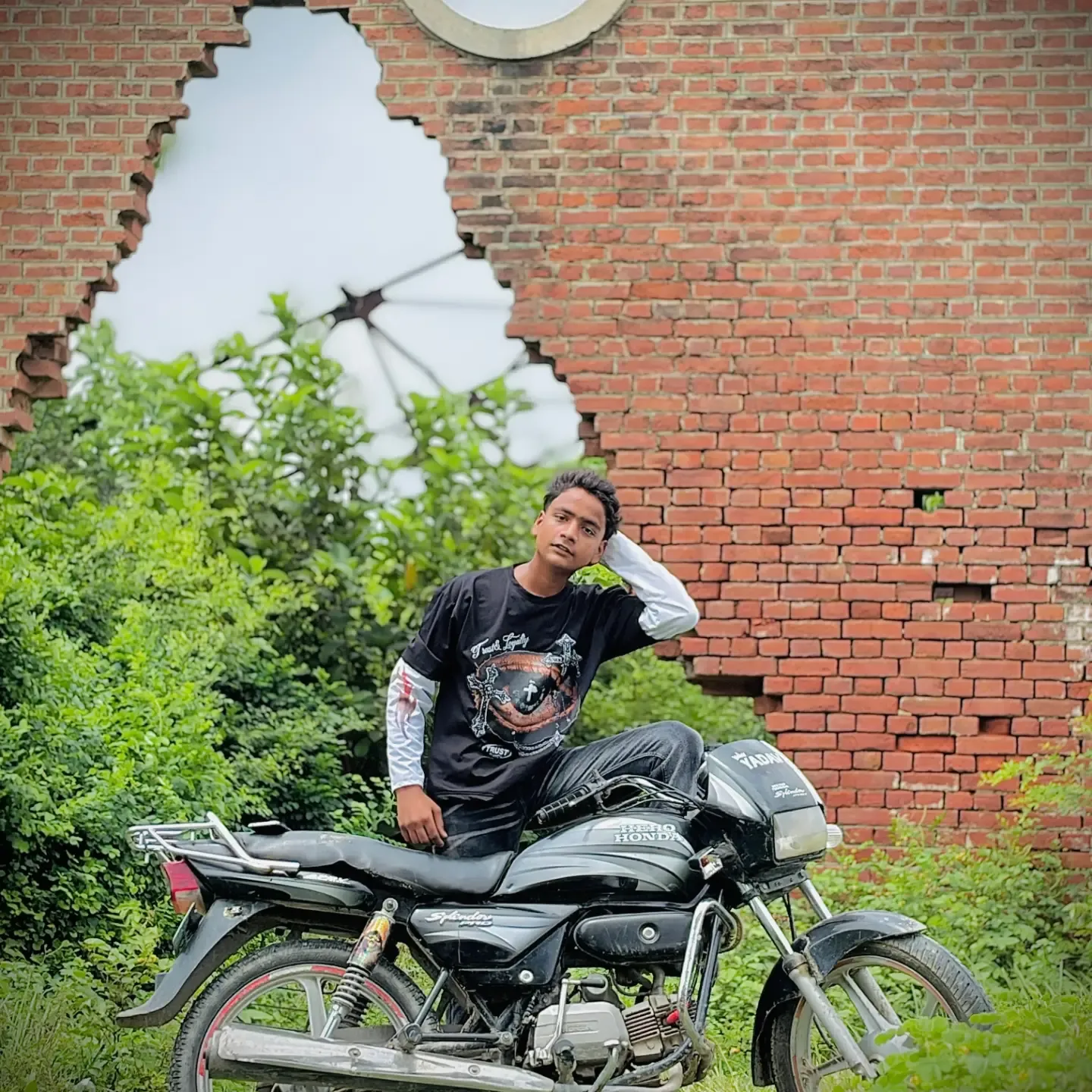 Akash Pradhan personal photo