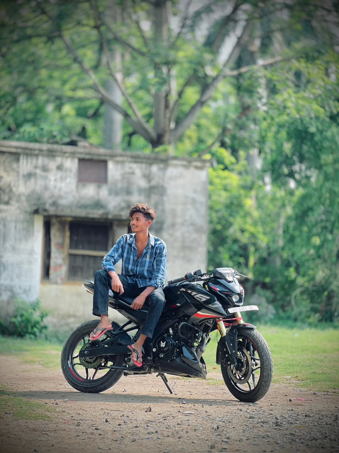 Shailesh Kashyap casual look photo