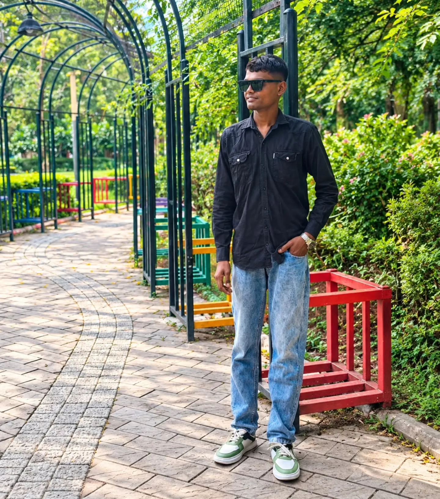 Ahmed Rander creative photography studio pose