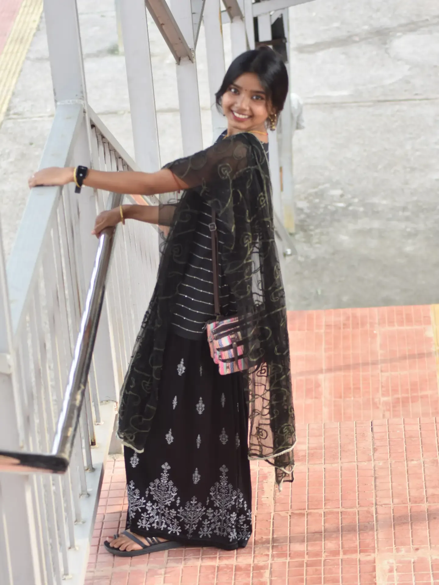 Anupama trendy traditional outfit ideas for girls in outdoor photography
