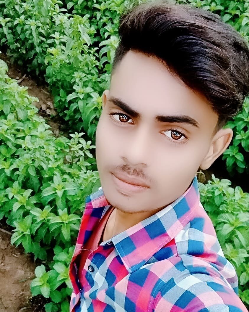 creative photography studio pose