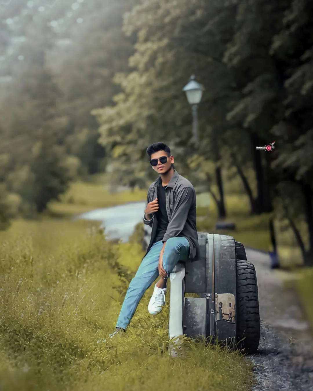 Samir Royal Wedding Wear Pose